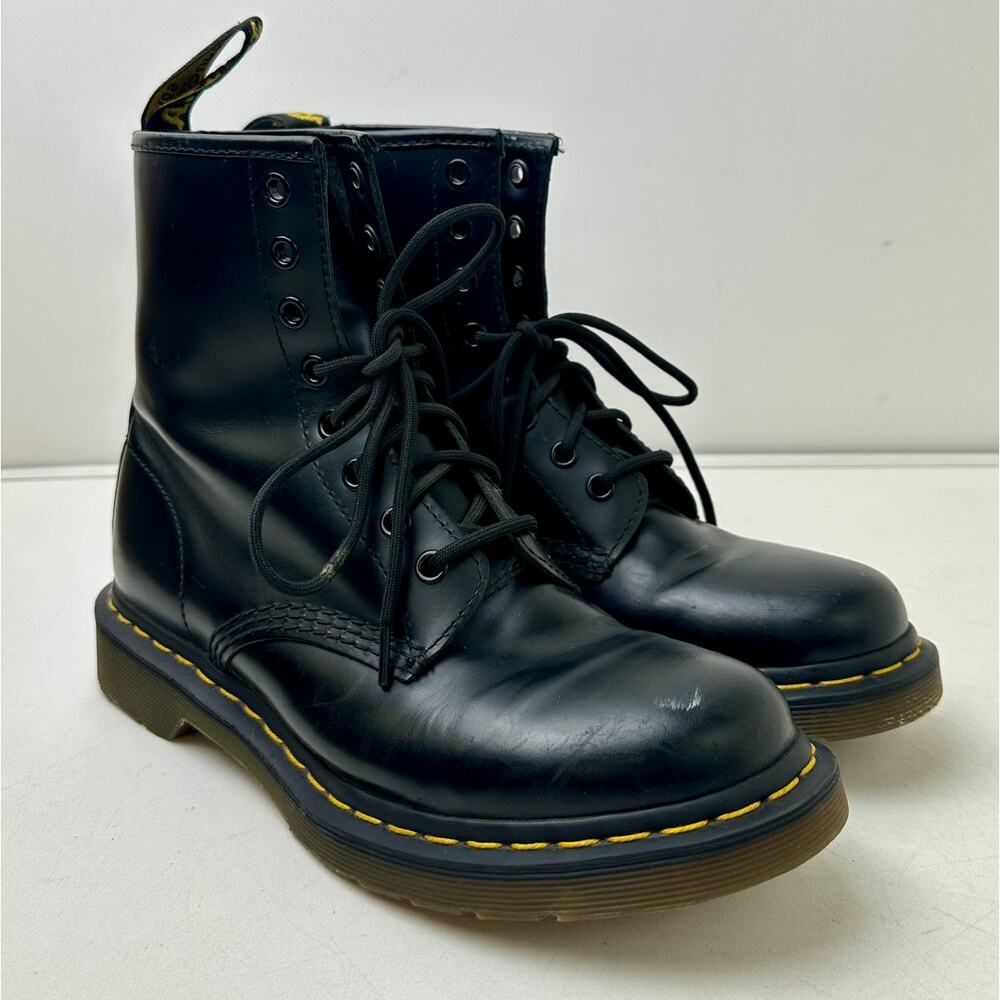 Dr. Martens 1460 Black Smooth Leather 8-Eye Lace Up Boots Women's Sz 8